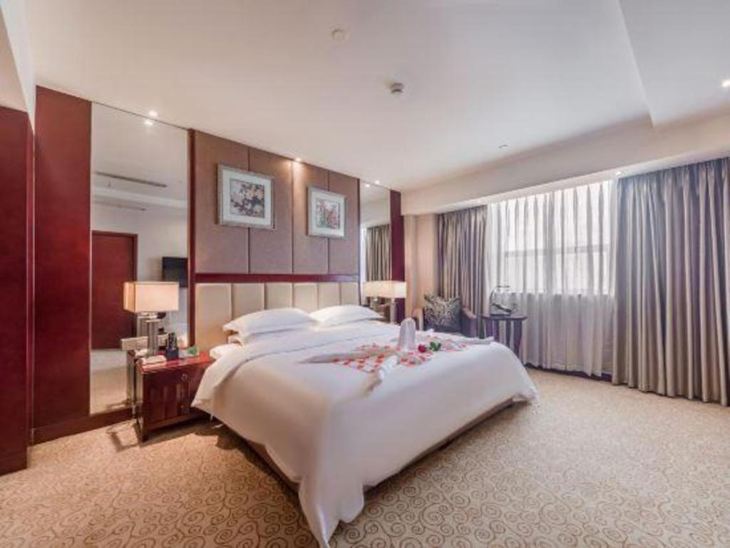 Chengdu Yinsheng International Hotel Supoqiao Εξωτερικό φωτογραφία