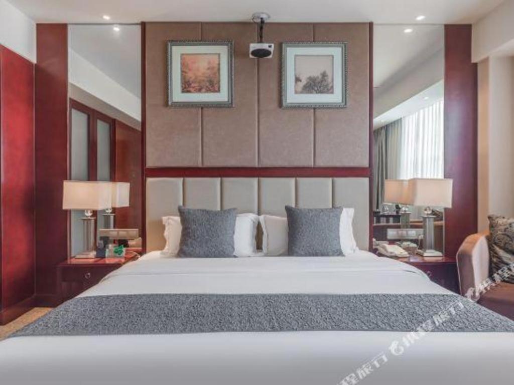 Chengdu Yinsheng International Hotel Supoqiao Εξωτερικό φωτογραφία