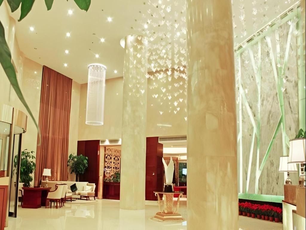 Chengdu Yinsheng International Hotel Supoqiao Εξωτερικό φωτογραφία