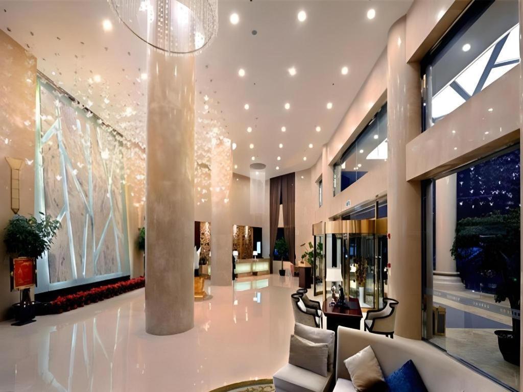 Chengdu Yinsheng International Hotel Supoqiao Εξωτερικό φωτογραφία