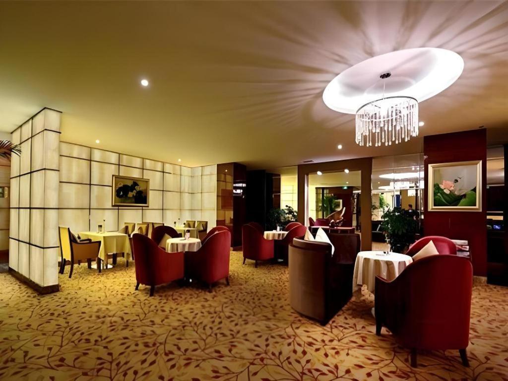 Chengdu Yinsheng International Hotel Supoqiao Εξωτερικό φωτογραφία